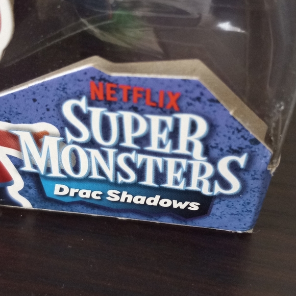 Netflix SUPER MONSTERS DRAC SHADOWS 4-inch Playskool Hasbro. - Picture 2 of 5